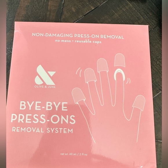 Olive & June The Instant Mani 3 Pack of Press on Nails New Medium Length - Picture 4 of 4